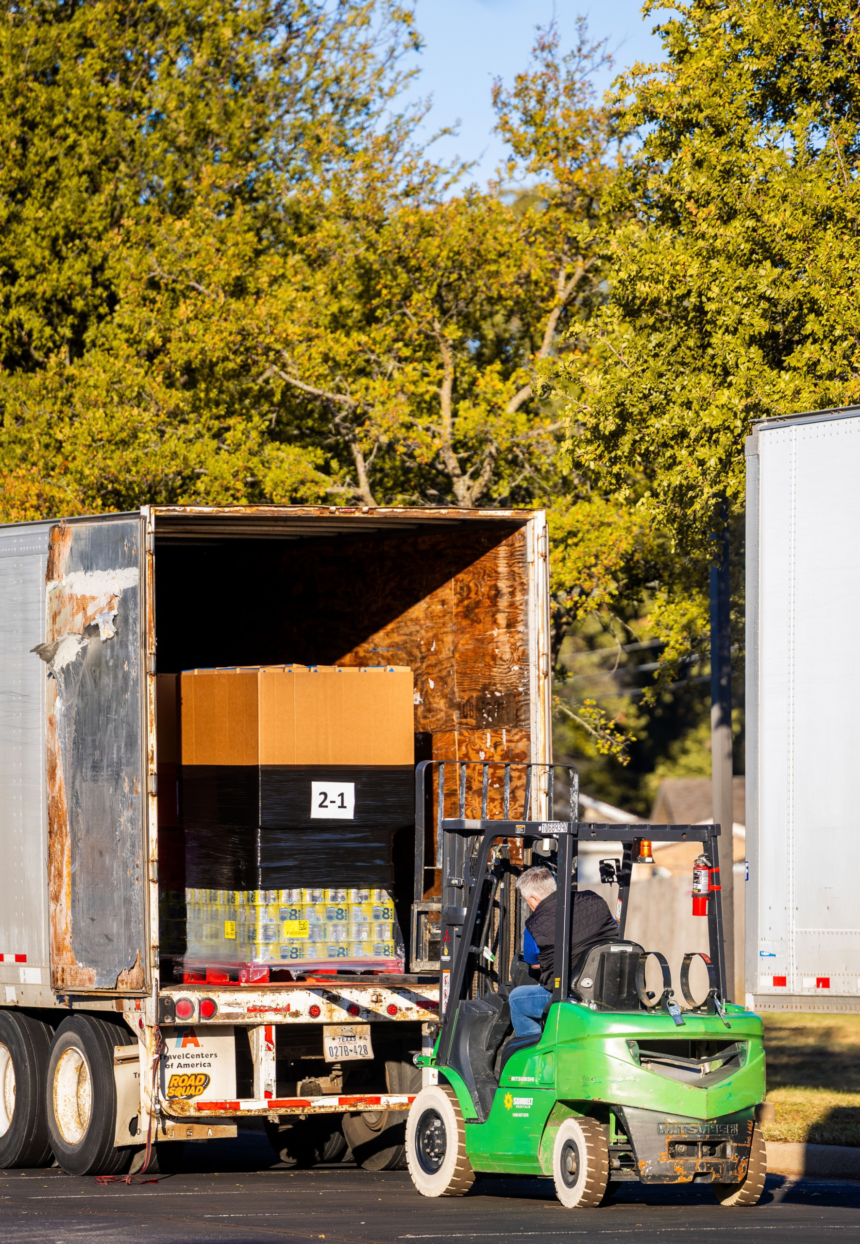 truck loading